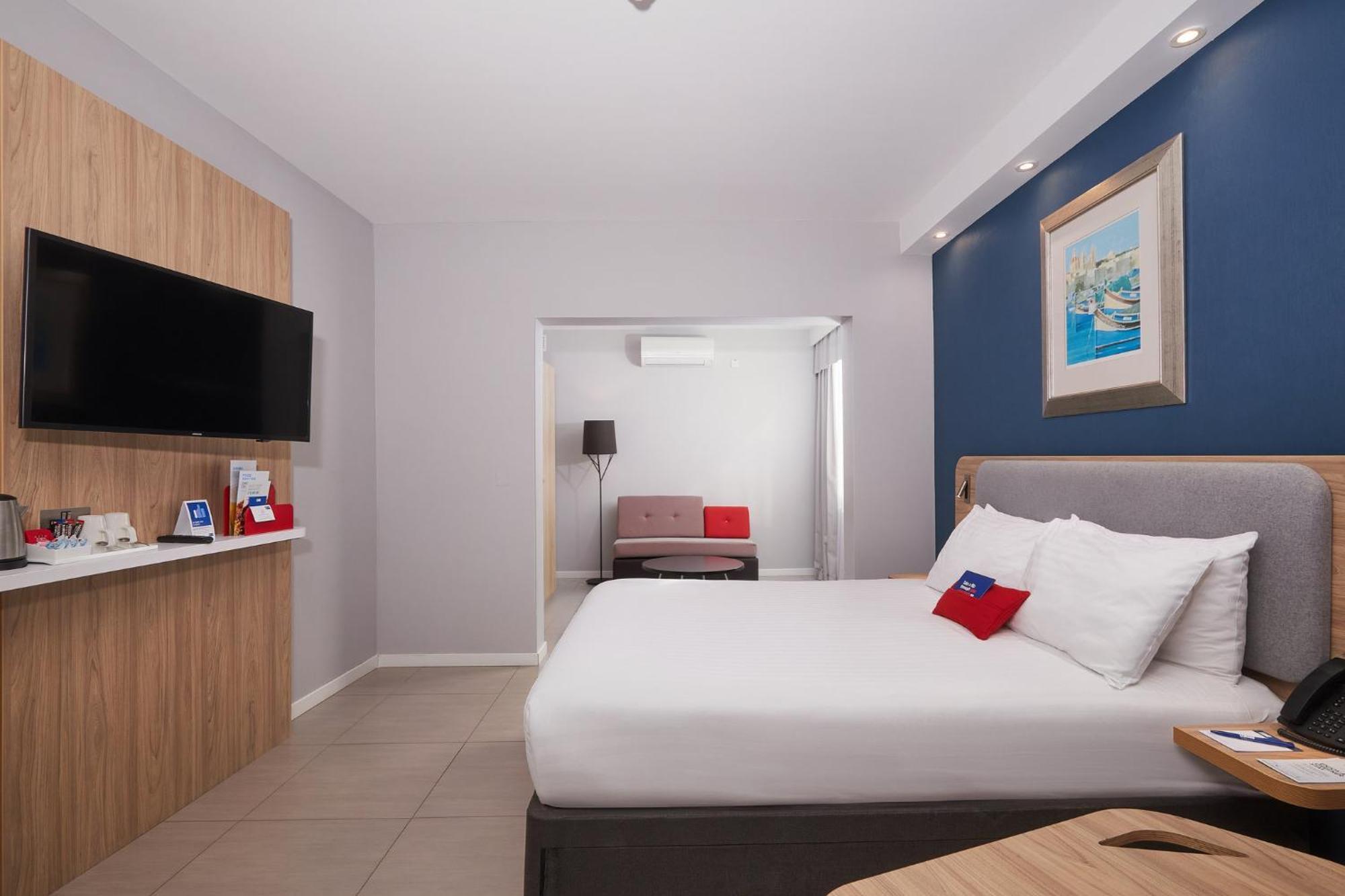 Holiday Inn Express - Malta, An Ihg Hotel Saint Julian's Екстериор снимка