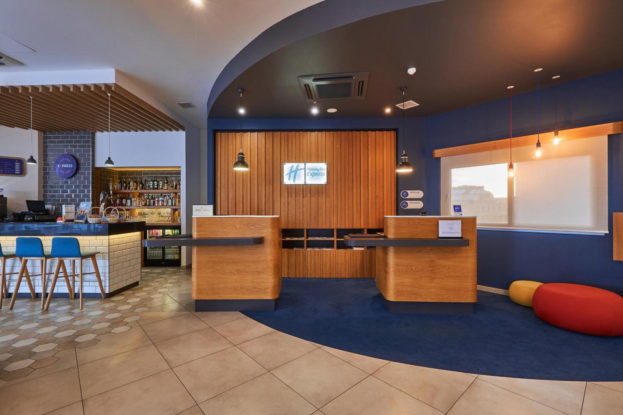 Holiday Inn Express - Malta, An Ihg Hotel Saint Julian's Екстериор снимка